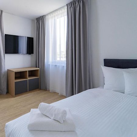 Milo Aparthotel Вроцлав Экстерьер фото